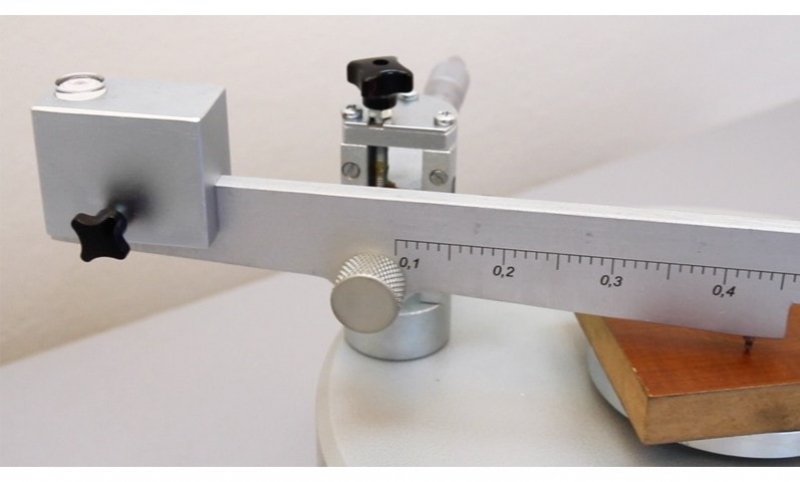 SCRATCH HARDNESS TEST DEVICE DVT PCD 