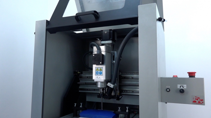 DEVICE FOR PREPARING PLASTIC SAMPLES DVT NP CNC